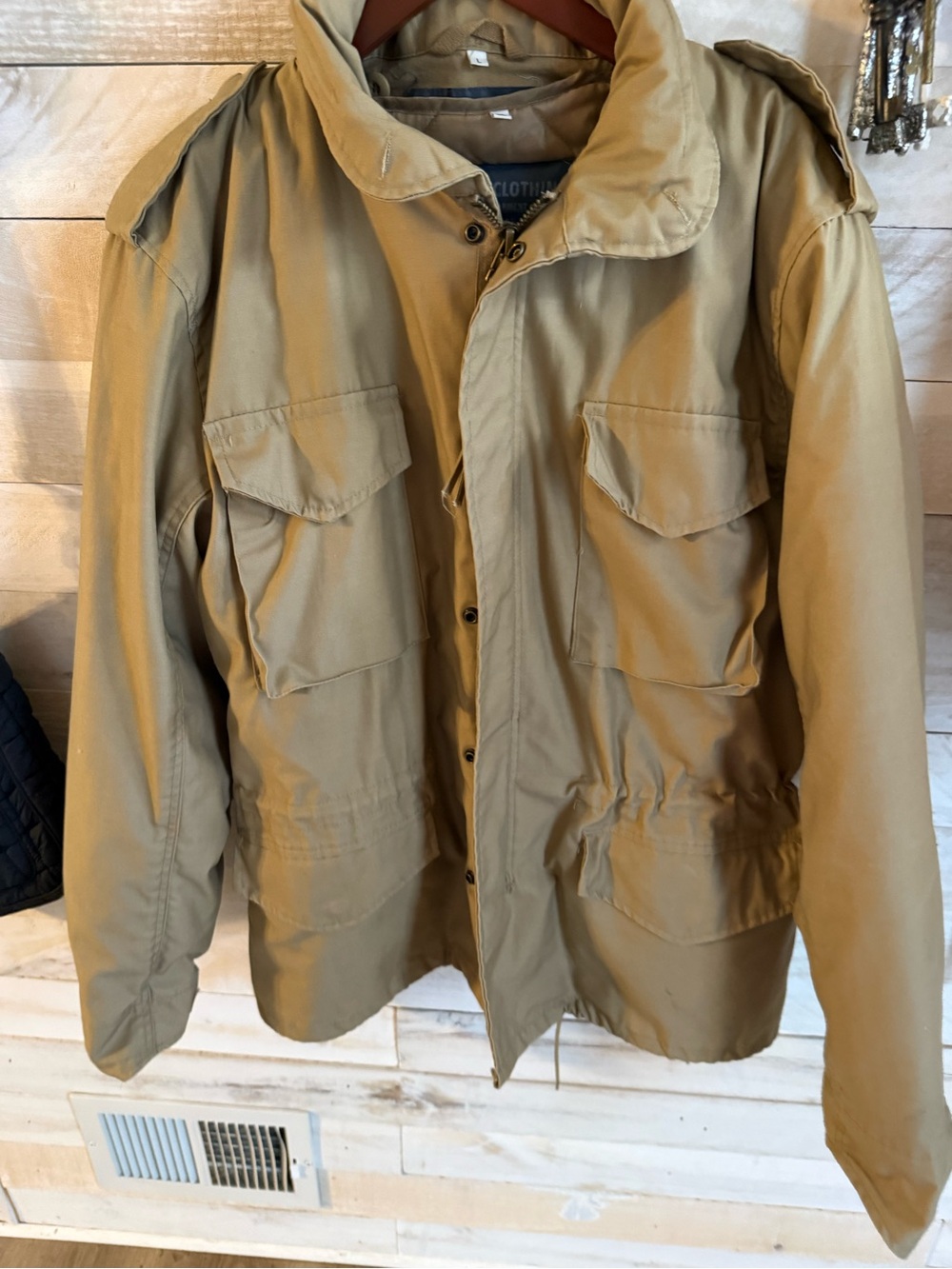 BRANDIT INDIVIDUAL WEAR
Men's M65 Classic Warm Hip-Length Field Jacket Large